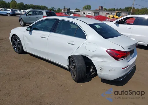 2019 Mercedes-Benz A 220 4Matic из США, поврежденный, VIN WDD3G4FB2KW021883